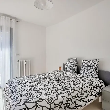 Le Balzac T3 Centre Proche Toutes Commodités Apartamento Antibes