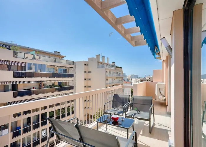 Le Balzac T3 Centre Proche Toutes Commodites Apartment Antibes