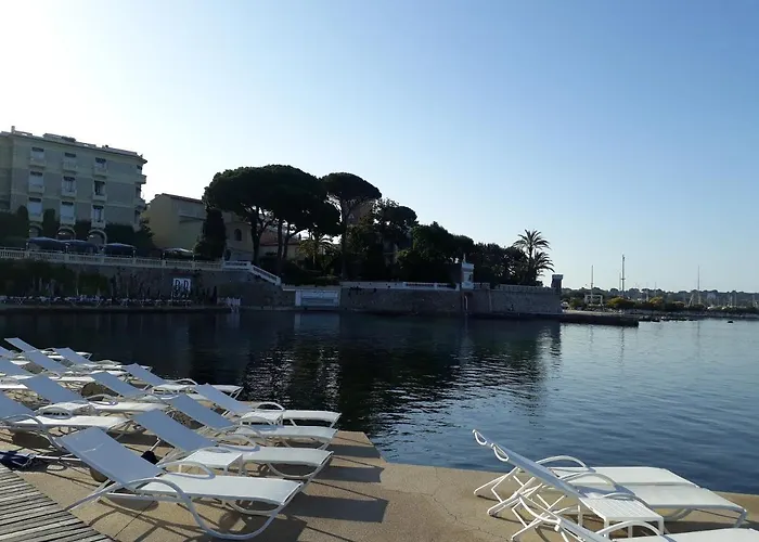 Le Balzac T3 Centre Proche Toutes Commodites Apartment *