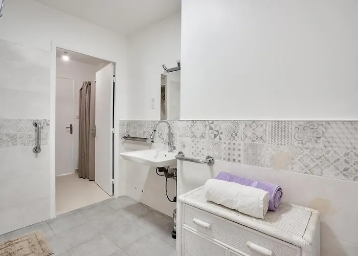 Le Balzac T3 Centre Proche Toutes Commodites Apartment *