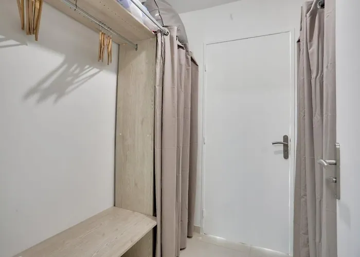 Le Balzac T3 Centre Proche Toutes Commodites Antibes